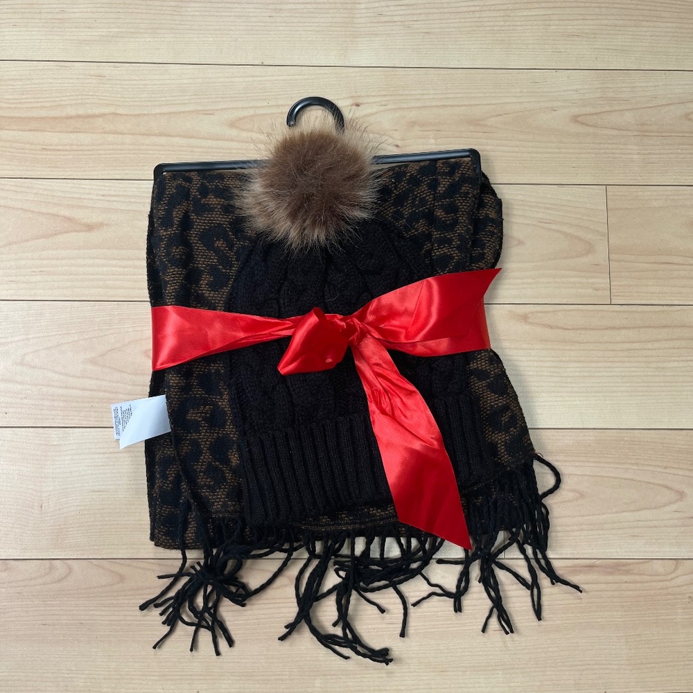 Hat and scarf set